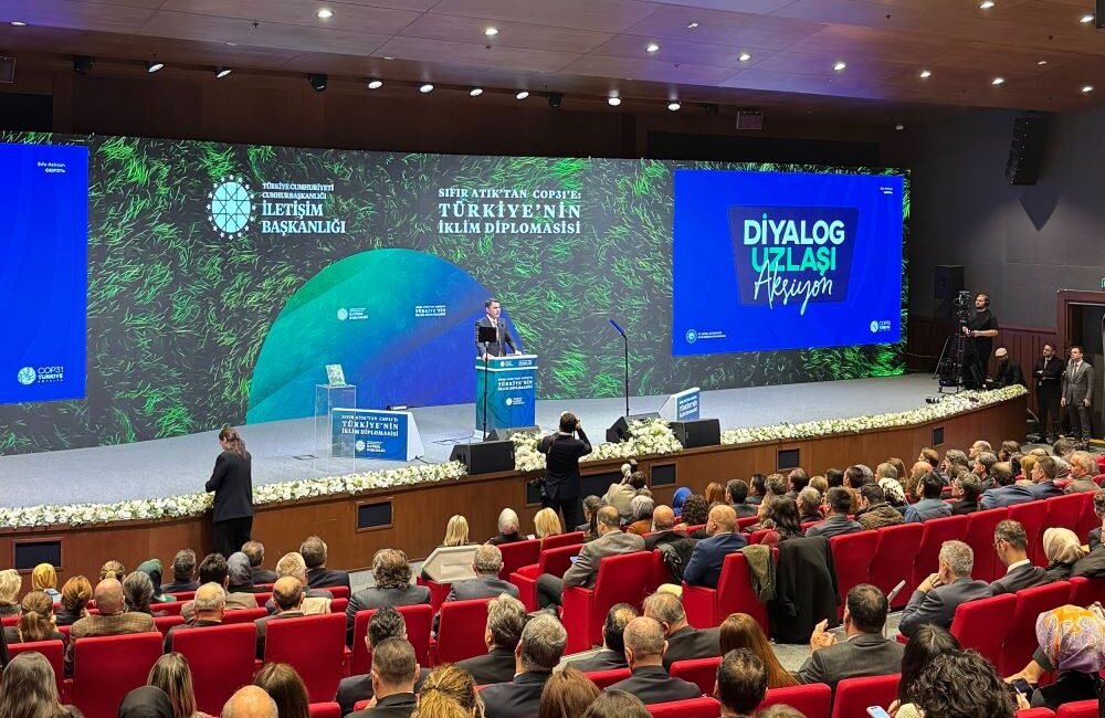 Tarsus Üniversitesi, “Sıfır Atık’tan COP31’e: Türkiye’nin İklim Diplomasisi” Paneline Katıldı Cumhurbaşkanlığı İletişim Başkanlığı tarafından 27 Ekim 2026 tarihinde Ankara’da “Sıfır
