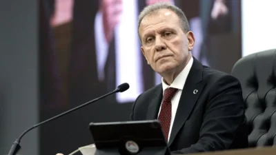 Mersin Büyükşehir Belediye Başkanı Vahap Seçer, hakkında yürütülen soruşturma kapsamında