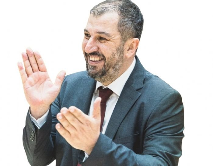 MSK Başantrenörü Burak Gören’den galibiyet sonrası çağrı: “Bu zor günleri ancak birlikte aşabiliriz” Kipaş İstiklal Spor galibiyeti sonrası açıklamalarda bulunan Mersin Spor Kulübü
