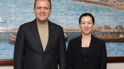 MERSİN BÜYÜKŞEHİR BELEDİYESİ BAŞKAN VEKİLİ GÜLŞAH YILDIRIM GENÇ Mersin Büyükşehir Belediye Başkanı Vahap Seçer’in tutuklanarak görevden uzaklaştırılmasının ardından belediye