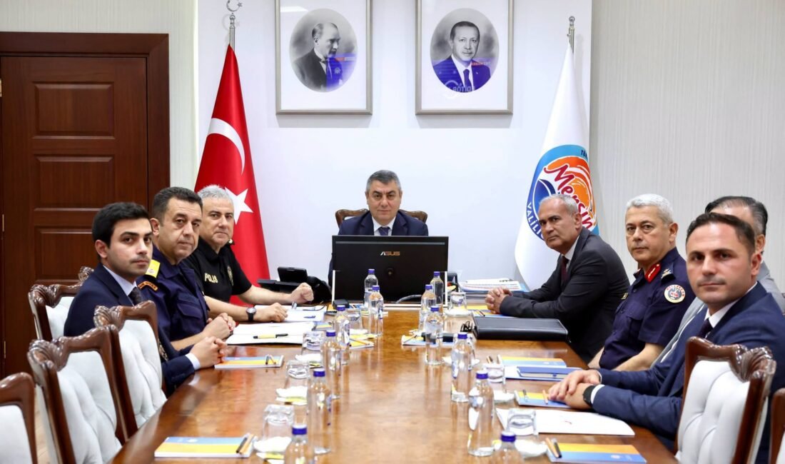 MERSİN’DE 1 HAFTADA 892 ARANAN ŞAHIS YAKALANDI Mersin Valisi Atilla Toros başkanlığında Güvenlik ve Asayiş Değerlendirme Toplantısı