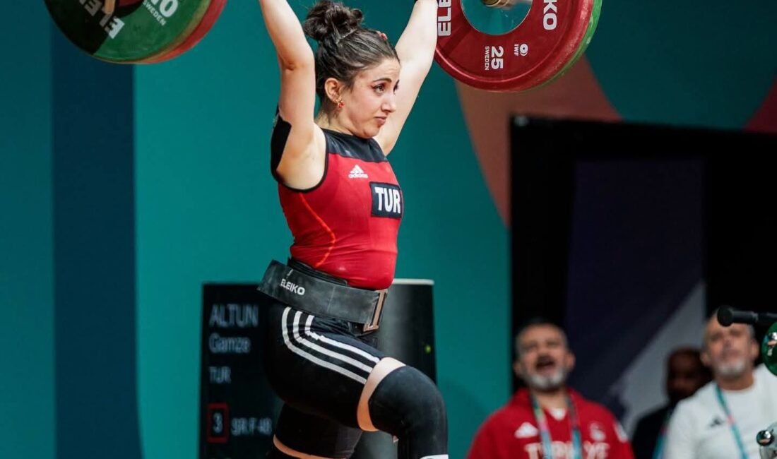 Arnavutluk’un Dıraç (Durrës) kentinde düzenlenen Gençler ve 23 Yaş Altı