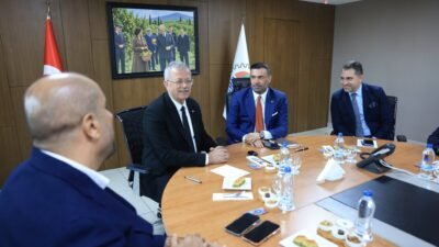 SABRİ TEKLİ’DEN YILDIZGÖRER’E HAYIRLI OLSUN ZİYARETİ Mersin Organize Sanayi Bölgesi (MOSB) Yönetim Kurulu Başkanı Sabri Tekli
