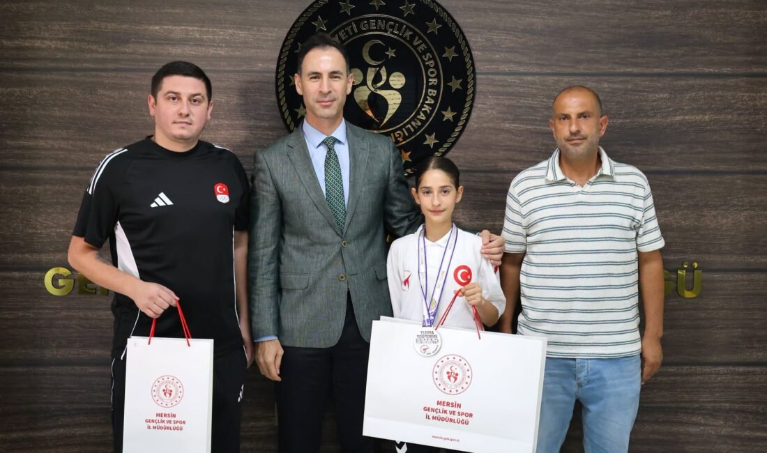 MERSİNLİ MİLLÎ SPORCU ESMANUR GEYİK, AVRUPA ŞAMPİYONASI’NDA Mersinli millî sporcu Esmanur Geyik, 27-29 Kasım tarihleri arasında Romanya’da