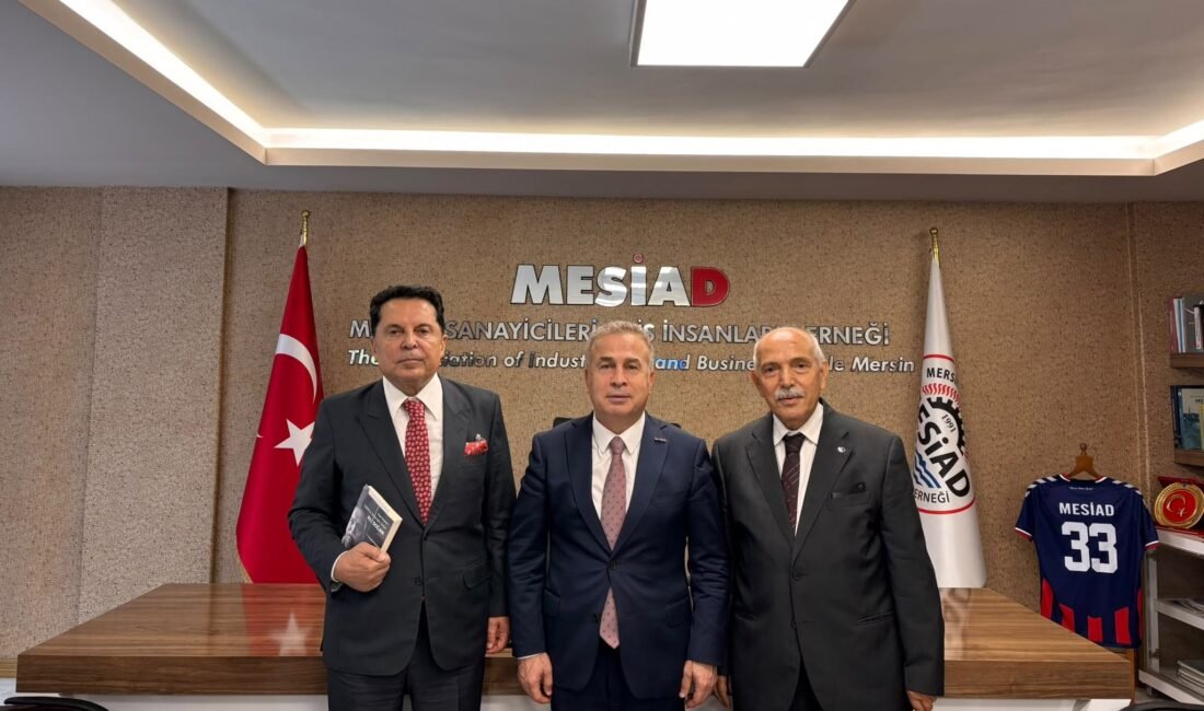 Prof. Dr. Ahmet Özer’den MESİAD’a Ziyaret Prof. Dr. Ahmet Özer, Mersin Sanayicileri ve İş İnsanları Derneği