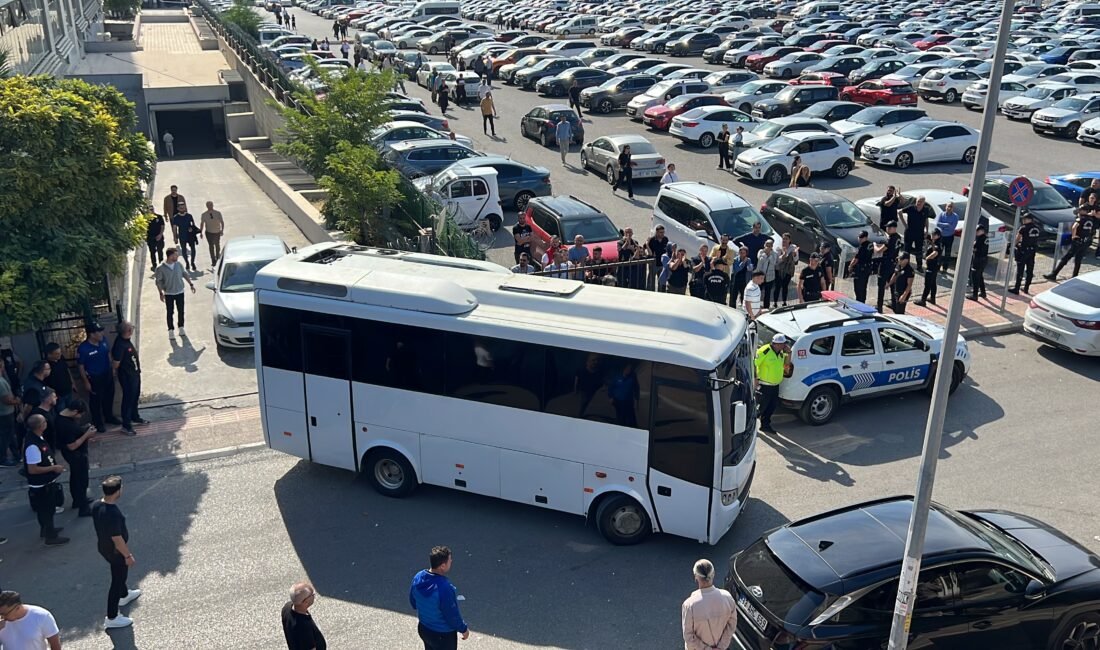Mersin’deki yolsuzluk soruşturmasında adliyeye sevk edilen aralarında Mersin Büyükşehir Belediye