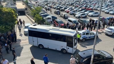Mersin’deki yolsuzluk soruşturmasında adliyeye sevk edilen aralarında Mersin Büyükşehir Belediye