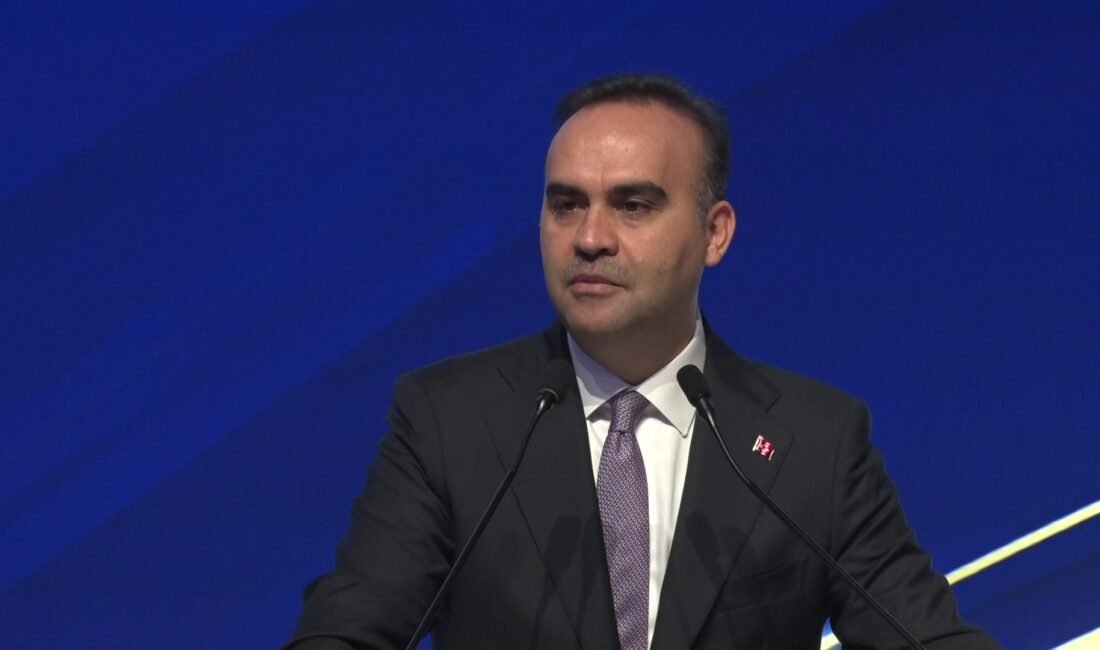 Sanayi ve Teknoloji Bakanı Mehmet Fatih Kacır, “Türkiye coğrafi konumuyla,