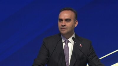 Sanayi ve Teknoloji Bakanı Mehmet Fatih Kacır, “Türkiye coğrafi konumuyla,