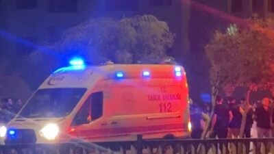 Mersin‘in Tarsus ilçesinde otomobilin çarptığı 72 yaşındaki yaşlı kadın kaldırıldığı