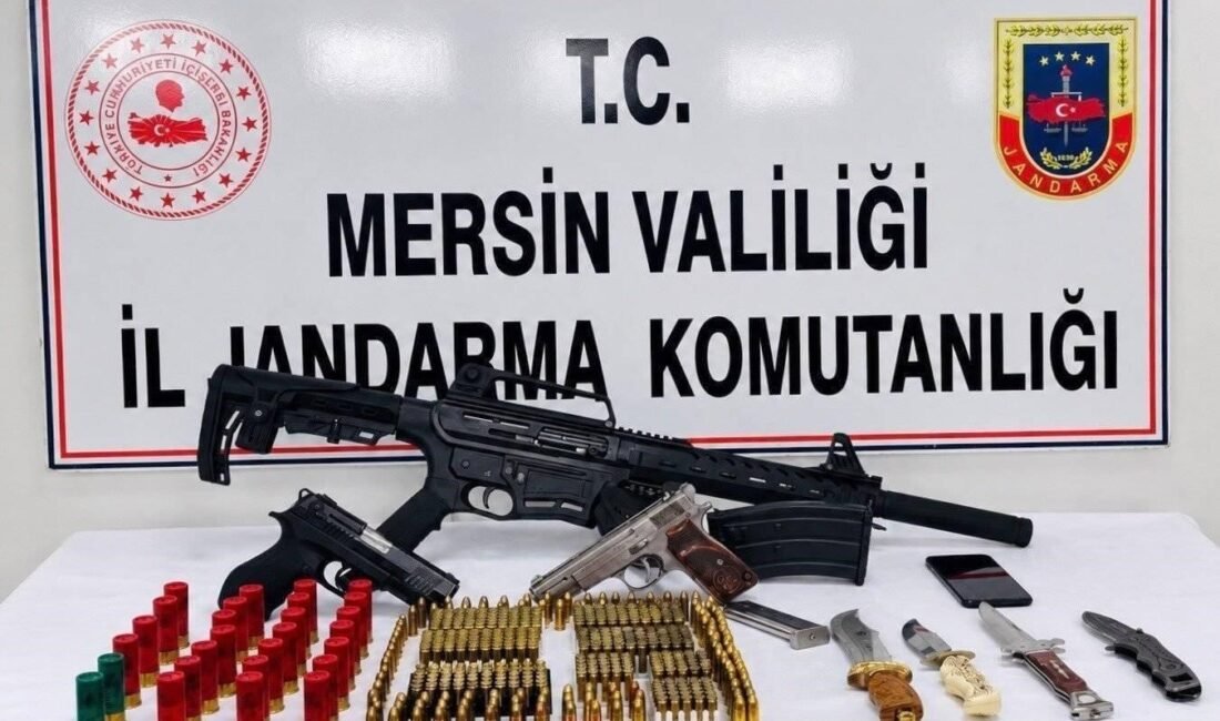 Mersin’de silah kaçakçılığı operasyonu: 1 tutuklama Mersin’de jandarma ekiplerinin silah kaçakçılığına yönelik düzenlediği operasyonda çok sayıda