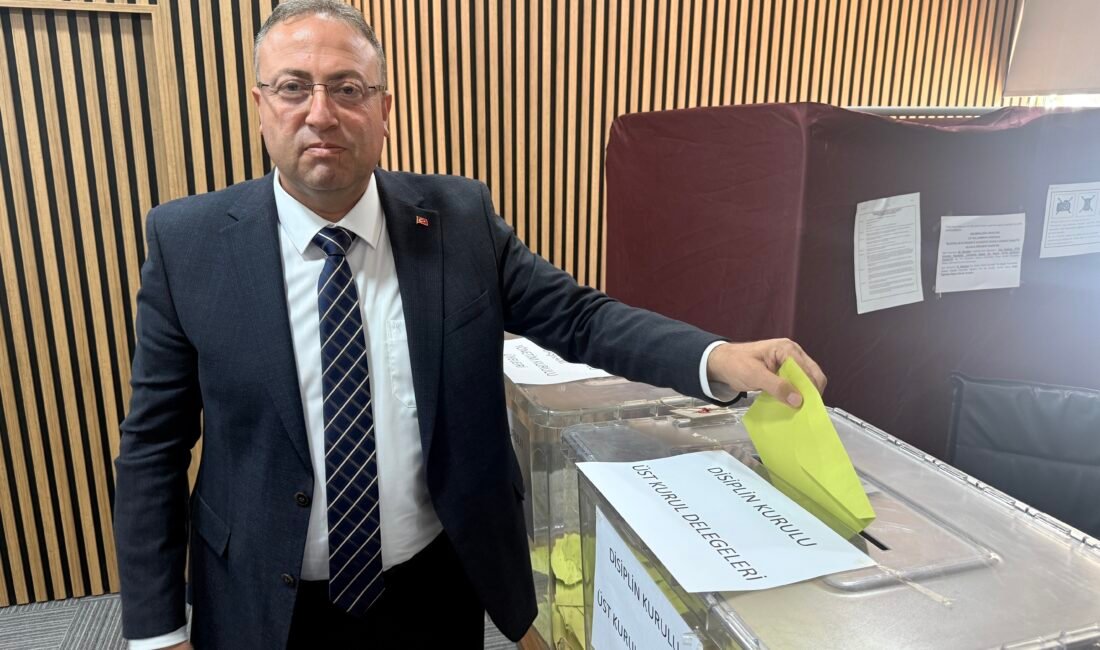 Tarsus Ticaret Borsası’nda 14 kişilik meclis üyelerinin gerçekleştirdiği seçimlerin ardından