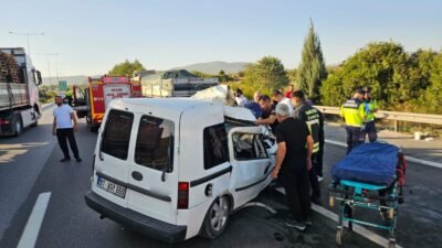 Mersin’de hafif ticari aracın çekiciye arkadan çarpması sonucu meydana gelen