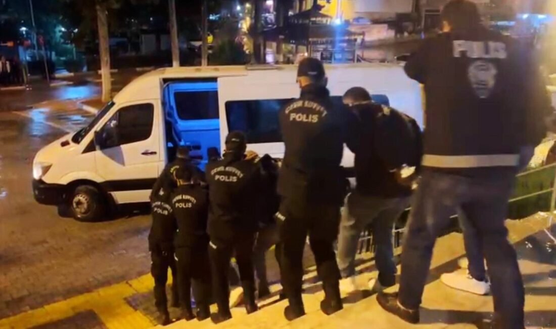 Mersin’de fuhuş operasyonu: 6 şüpheli tutuklandı Mersin‘in Gülnar ilçesinde gazino ve restoran olarak faaliyet gösteren 2