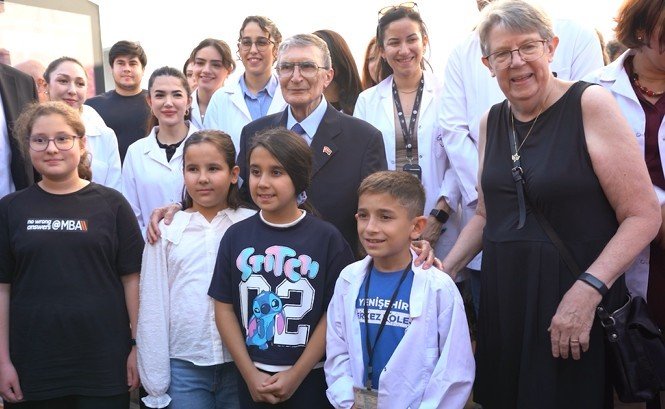 Nobel ödüllü Aziz Sancar, Mersin Üniversitesi’nde öğrencilerle buluştu Mersin Üniversitesi 2026-2027 Akademik Yılı Açılış Töreni, Nobel ödüllü bilim