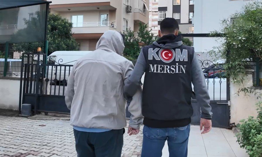 Mersin’deki MESEM soruşturmasında okul müdürüyle birlikte 12 şüpheli tutuklandı Mersin’de Mesleki Eğitim Merkezi (MESEM) programına ilişkin nitelikli dolandırıcılık ve