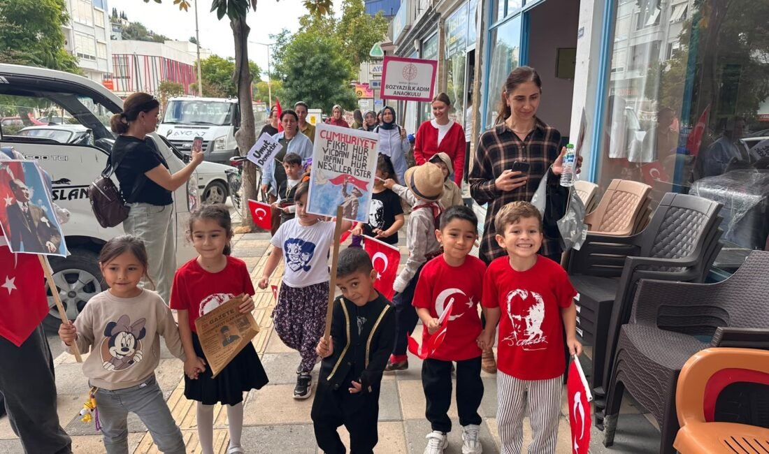 Bozyazı’da miniklerden cumhuriyet coşkusuna anlamlı yürüyüş Mersin’in Bozyazı ilçesinde İlkadım Anaokulu öğrencileri, Cumhuriyetin 103’üncü kuruluş yıl