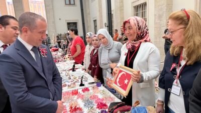 Mersin’in Tarsus ilçesinde yapılan yarışmada, Cumhuriyet sevgisi el emeği ve