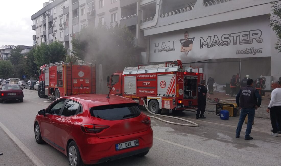 Mut’ta halı ve mobilya mağazasında yangın Mersin’in Mut ilçesinde 4 katlı binanın altında bulunan halı ve