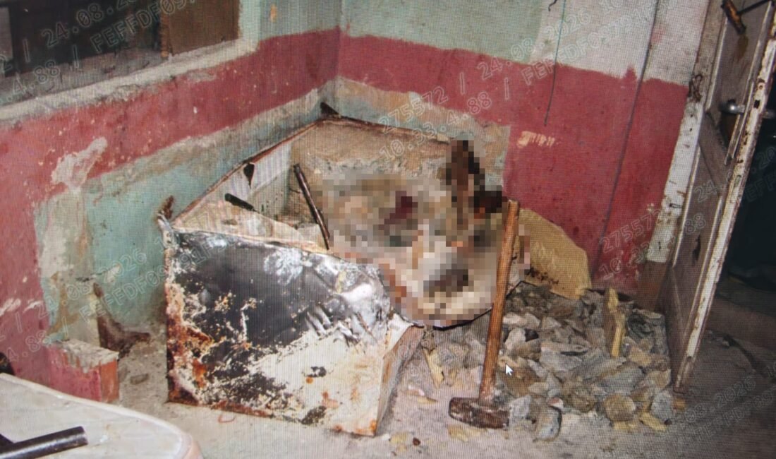 Mersin’de 2007 yılında bir evin bahçesinde üzeri betonla kapatılmış buzdolabının