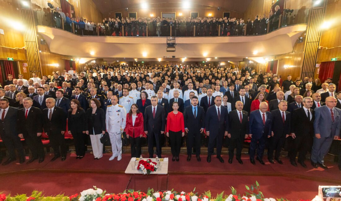 Mersin Büyükşehir Belediyesi Başkan Vekili Gülşah Yıldırım Genç ve eşi