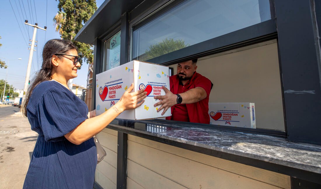 BEBEKLERİN İLK İHTİYAÇLARI BÜYÜKŞEHİR’İN ‘HOŞ GELDİN BEBEK’ DESTEK PAKETİ’NDE Mersin Büyükşehir Belediyesi Sosyal Hizmetler Dairesi Başkanlığı tarafından yürütülen ‘Hoş Geldin
