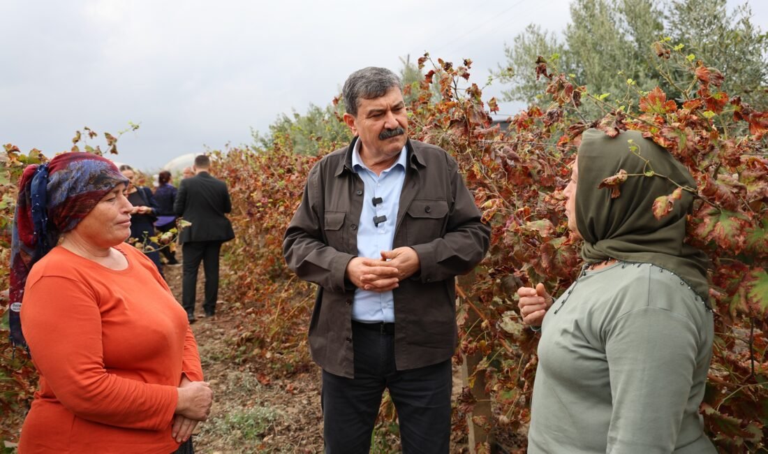 “TOPRAĞIMIZ ALTIN, AMA ÜRETİCİ EMEĞİNİN KARŞILIĞINI ALAMIYOR” Toroslar Belediye Başkanı Abdurrahman Yıldız, 15 Ekim Dünya Kadın Çiftçiler