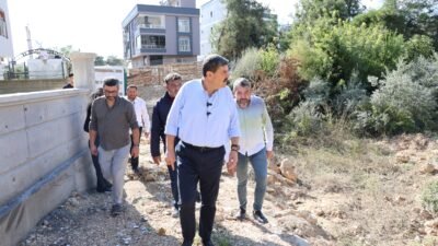 Toroslar Belediye Başkanı Abdurrahman Yıldız, Mersin’de etkili olan şiddetli sağanak