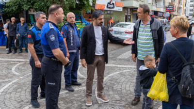 Yenişehir Belediyesi tüm imkânlarıyla sahaya indi Mersin’de etkili olan sağanağın ardından Yenişehir Belediyesi ekipleri, su basan