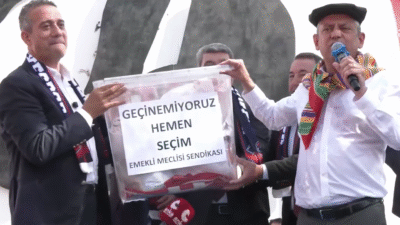 Yeni Parti Genel Başkanı Özgür Özel, belediye başkanlarına yönelik yürütülen