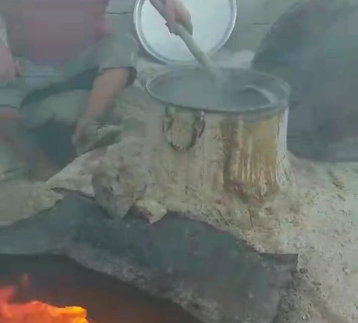 11 bin dekarlık bağ alanında üretilen üzümler, geleneksel yöntemlerle pekmeze