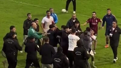 FUTBOLCULARA FİZİKİ SALDIRI! Nesine 3. Lig 7. haftasında Adanaspor’u deplasmanda 3-0 mağlup eden
