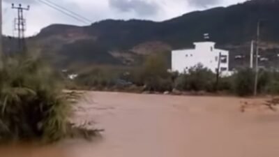 Mersin’in Silifke ilçesi Yeşilovacık Mahallesi’nde etkili olan yağışın ardından Dibekli