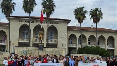 1 Ekim Dünya Yaşlılar Günü, Mersin’de düzenlenen kortej yürüyüşüyle kutlandı.