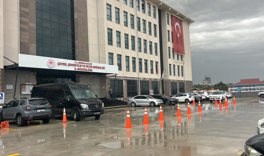 ARSLANKÖY’DE MADENCİLİĞE 10 KÖYDEN İTİRAZ! 5210 DÖNÜMLÜK MADEN PROJESİNE MUHTARLARDAN TEPKİ Mersin’in Arslanköy ile Karaman sınırlarında, 5 bin 210 dönümlük alanda