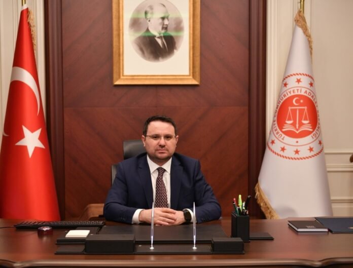 Adalet Bakanı Akın Gürlek yaptığı paylaşımda, “Yıllar geçse de faillerin