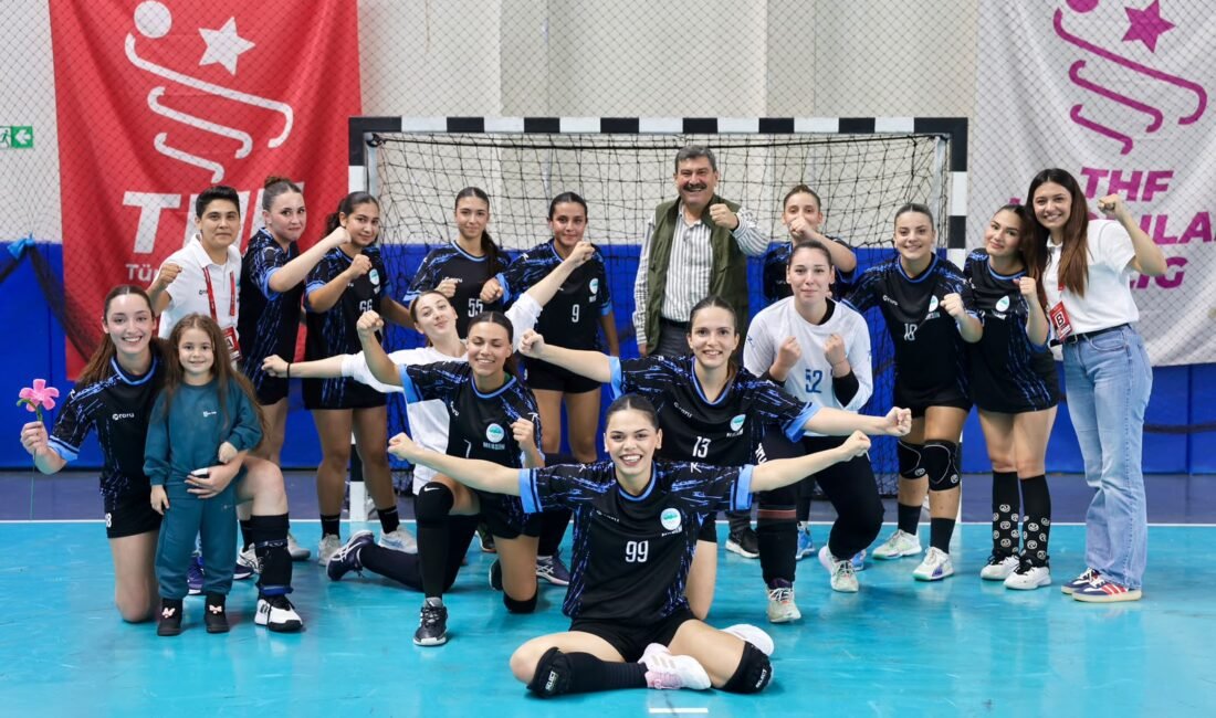 TOROSLAR BELEDİYESİ SPOR KULÜBÜNDEN HAFTA SONU ÇİFTE GALİBİYET Toroslar Belediyesi Spor Kulübü, kadın hentbol ve voleybol takımlarının aldığı