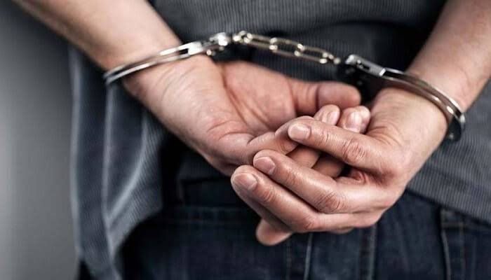 Mersin’de internet üzerinden tanıştıkları kişilerin yönlendirmesiyle “borsa hesapları açarak para