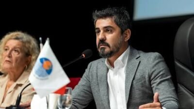 Mersin‘in merkez ilçelerinden Yenişehir Belediyesinde, Belediye Başkanı Abdullah Özyiğit’in tutuklanmasının