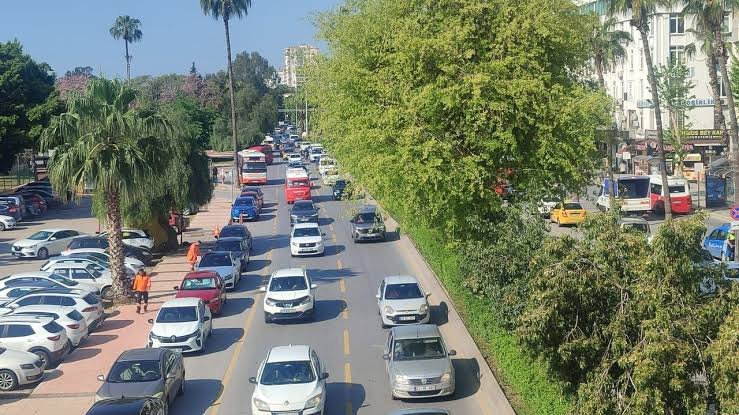 MERSİN’DE EYLÜL AYINDA 3 BİN 475 TAŞIT TRAFİĞE KATILDI Türkiye genelinde Eylül ayında 161 bin 27 taşıt trafiğe katılırken,