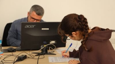 Toroslar Belediyesi, üniversiteyi ilk kez kazanan gençlere yönelik öğrenim yardımını