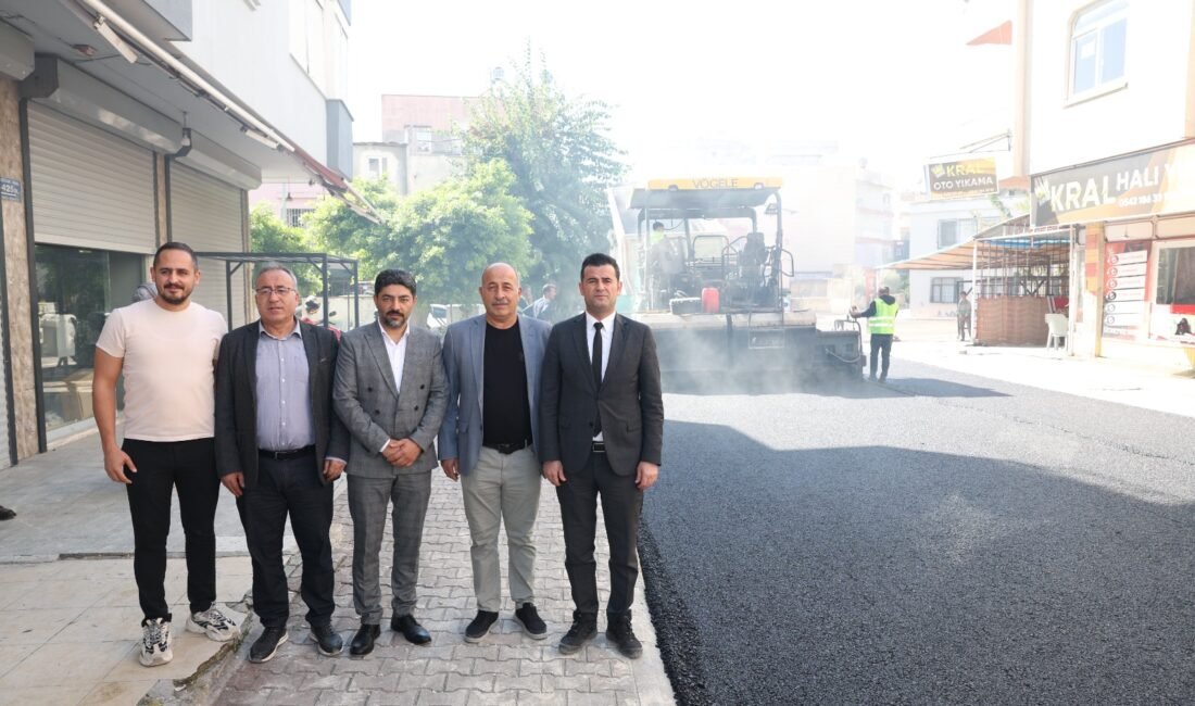 Akdeniz Belediyesi Fen İşleri Müdürlüğü ekipleri, Üç Ocak Mahallesi’nin sokaklarında
