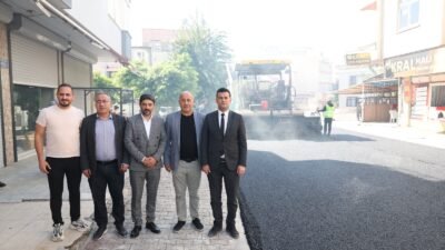 Akdeniz Belediyesi Fen İşleri Müdürlüğü ekipleri, Üç Ocak Mahallesi’nin sokaklarında